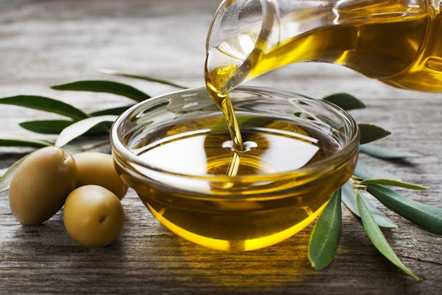 Olive oil | Image Credit: © Dušan Zidar - stock.adobe.com