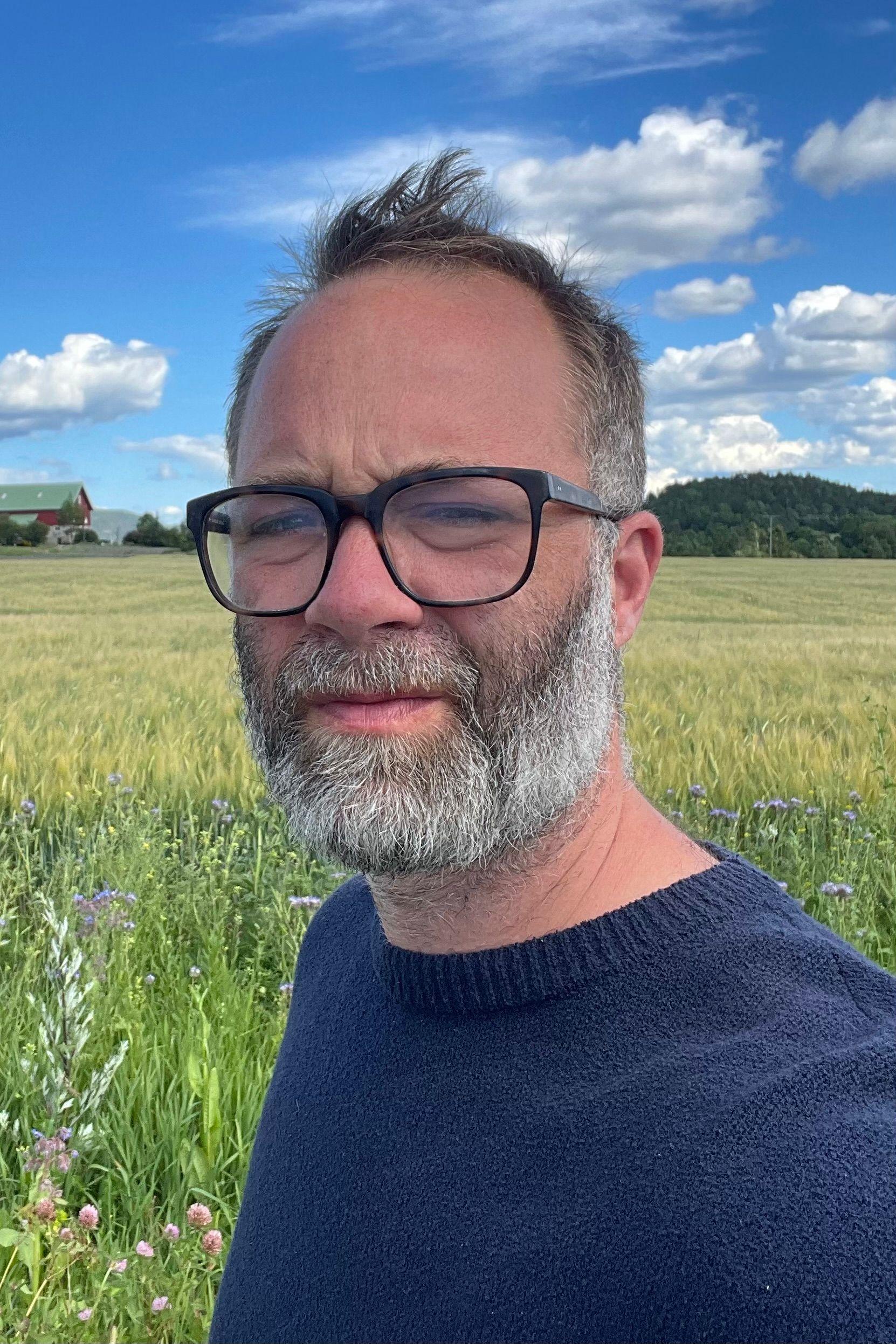 Steven Ray Wilson is the research leader at the Department of Chemistry, University of Oslo. Dr. Wilson has during his career explored a number of hyphenated systems, including 2D LC and LC–NMR. Direct correspondence to: s.r.h.wilson@kjemi.uio.no